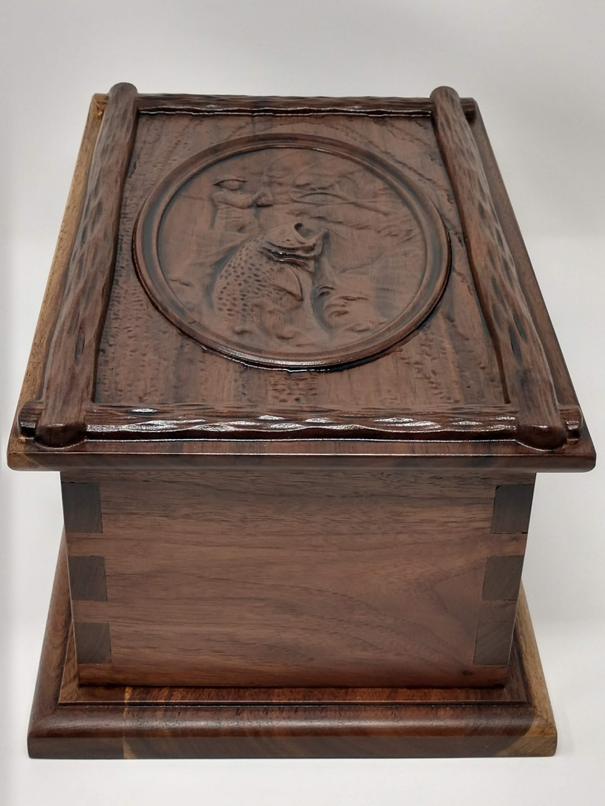 Fisherman Urn - Style 1